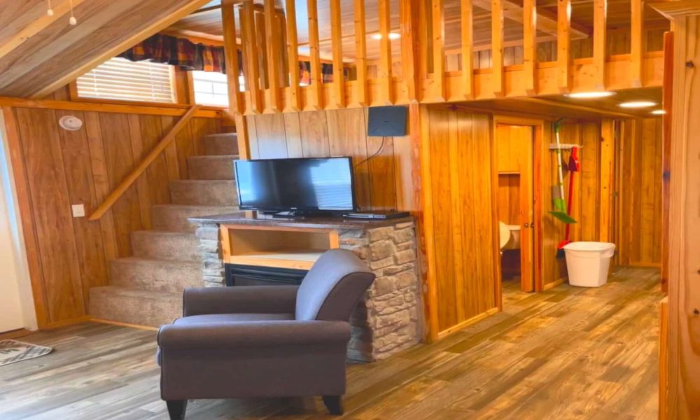 Amr Terrestrial Cabin Interior Stairs Flatscreen